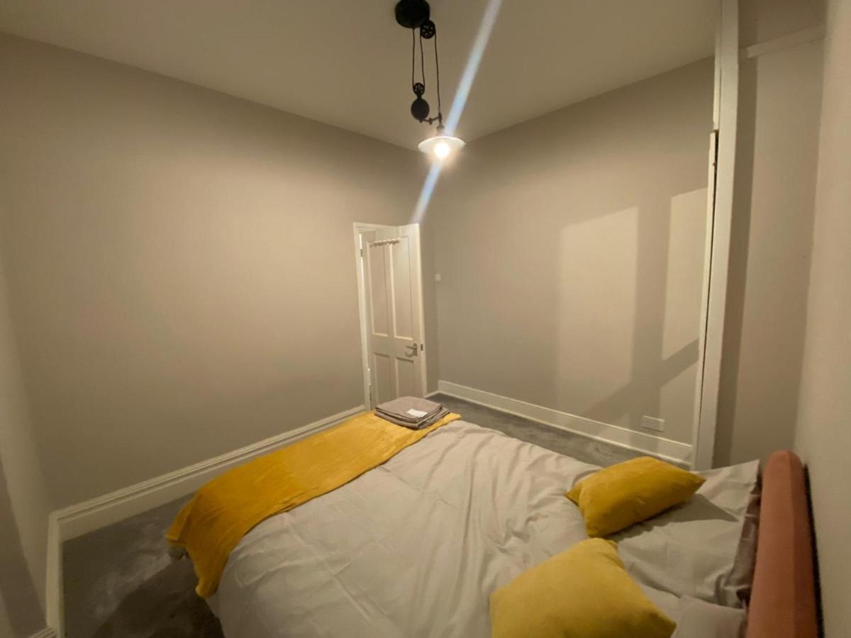 Spacious 2-Bed Apartment London Exterior foto
